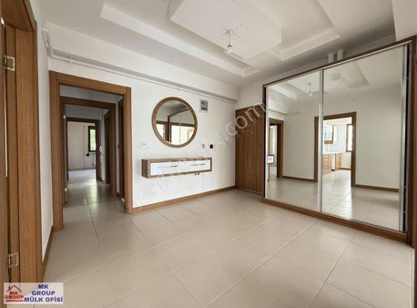 Site İçerisinde Eşsiz Konumda Devasa Genişliğe Sahip 4+1 Daire