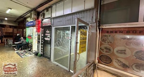 Bjk Çarşda Her İki Sokağı Birbrini Bağlayan Pasajda Kralık Dükan