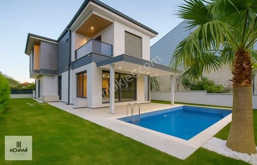 Urlada Sıfır 406m2 Tam Müstakil Dublex Havuzlu Villa Vadi Manz