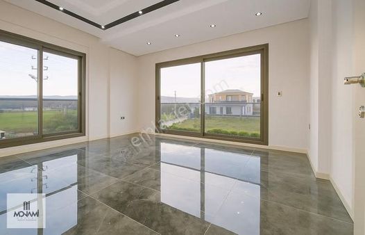 Urlada Sıfır Villa 430m2 Havuzlu Tam Müstakil Dublex 3+1 177m2