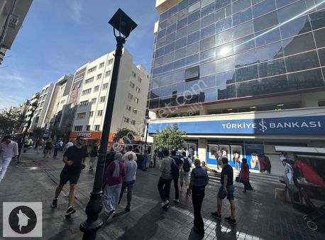 Karşıyaka Eshot Sokağında Kiralık 1+1 Ofis