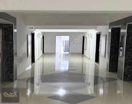 Metrobüse Komşu Butik Site İçerisinde Ara Kat Daire!