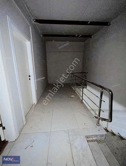 Nova'dan Fatih Sanayi Sitesinde 280 M2 Batarlı Kiralık Dükkan