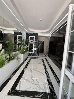 Mahallesi Geniş Ferah Lüks Site İçerisinde Satılık Daire