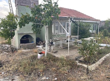 Burdur Yeşilova Çaltepe Köyünde 30500 M2 Satılık Verimli Bahçe