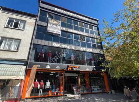 Temel Emlak' Dan Süper Konumda Satılık 4 Katlı Dükkan