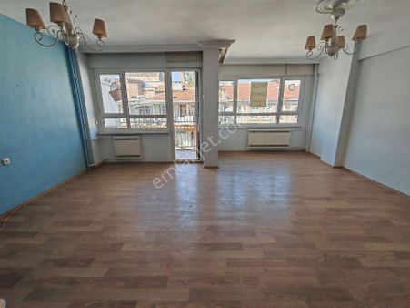 Barış Gayrimenkul'den Çekirge'de 3+1 Ara Kat Daire.