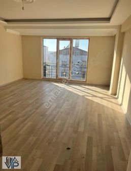 Bafra Vıp Gayrimenkulden Mevlana Mah'de Satılık 3+1 Daire