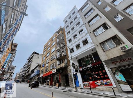 Meydan'da Ana Cadde Üzerinde Satılık Fırsat Dükkan