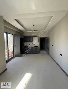 Akyol Emlak'tan Ana Cadde Üzeri Kiralık 1+1 Daire