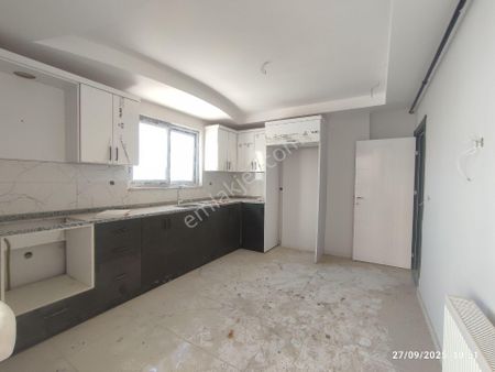 Alitaşı Mahallesi Valilik Yanı Satılık 2+1