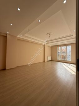 Başakşehir Güvercintepe Mahallesinde Satılık 3+1 Arakat