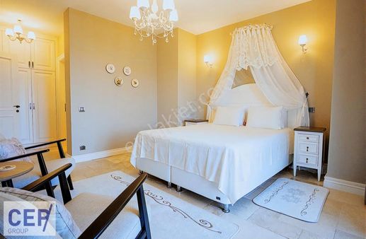 Türkbükü Hebil Koyunda Denize Sıfır Lüks Tripleks Villa