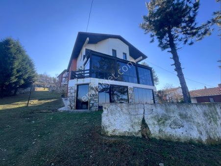 Sapanca Atta Emlaktan Site İçi Müstakil Villa 4+2