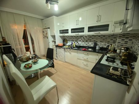 Ertuğrulgazi Mh De 3+1 Bağımsız Geniş M2 Full Yapılı Asansörlü Site İçi Daire