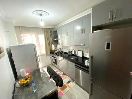 Nest'ten Sefaköy Merkez'de 2+1 95m2 Balkonlu Kredili 1.kat Daire