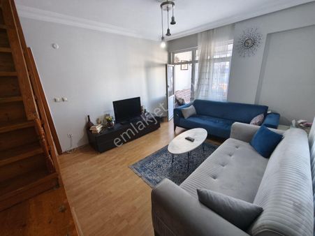 Bağcılar Hürriyet Mah Satılık Hisseli Dubleks Daire 210m2