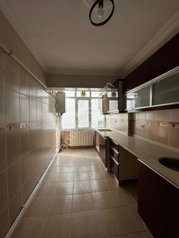 Karacaibrahim Mahallesinde 3+1 Daire