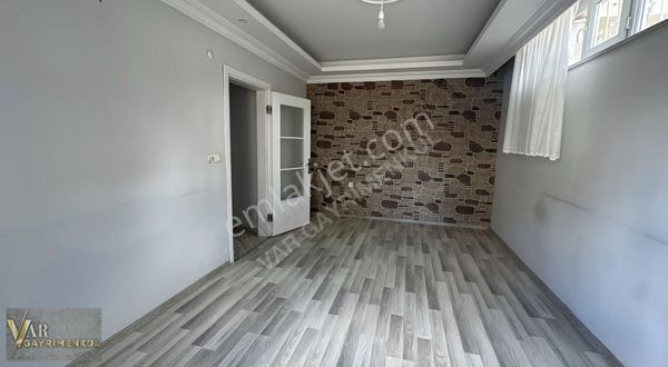 Çerkezköy Merkezi Konumda İskanlı 2+1 İskanlı Giriş Kat Daire