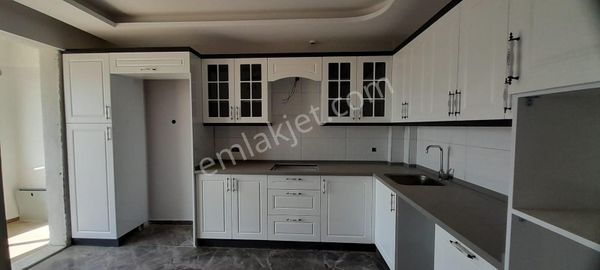 Hürriyet Caddesi Devamında Doğalgazlı Satılık Daire...