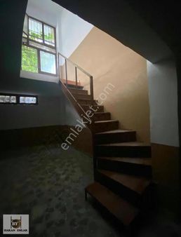 Bağcılar Yenigünde. 90 M2. Dükkan