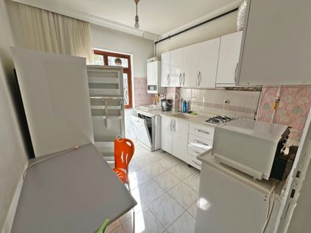 Saimekadın Göbek Yakınında Full Eşyalı Balkonlu 2+1 Kiralık Daire