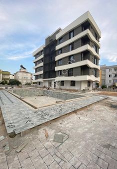 Kepez Ayanoğlu Mah. 2+1 Lüks Daire – 2. Kat, Havuzlu, Tramvaya Yakın