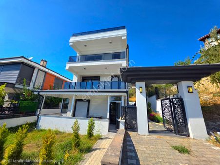 Vahdet'ten Altınoluk'ta Deniz Manzaralı Lüks Kat Dubleksleri !!!