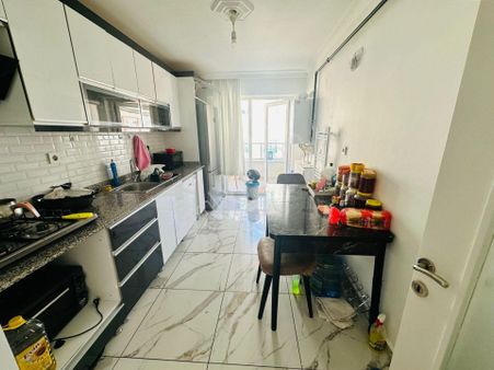 Feridunçelik'te Full Yapılı 3+1 Asansörlü Katta Satılık Daire !!