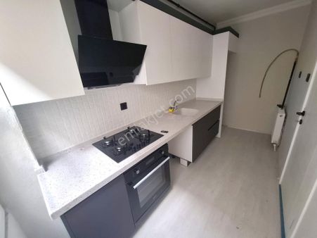 Akman'dan Şehir Merkezinde Satılık 2+1 Fırsat Daire