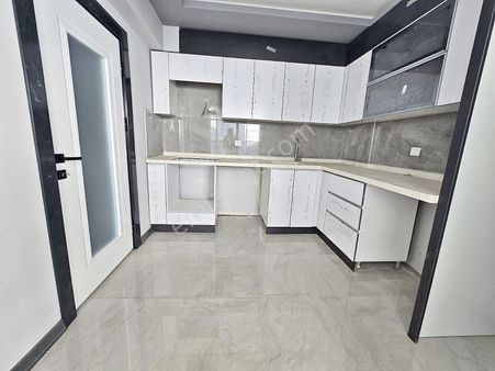 Sincan Yenikentte Acil Satılık İskanlı 2+1 Giriş Dairesi