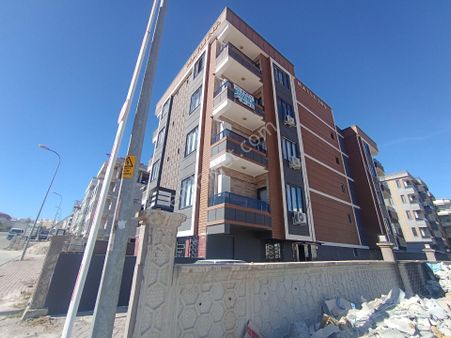 Seyrantepe De Satılık 1+1