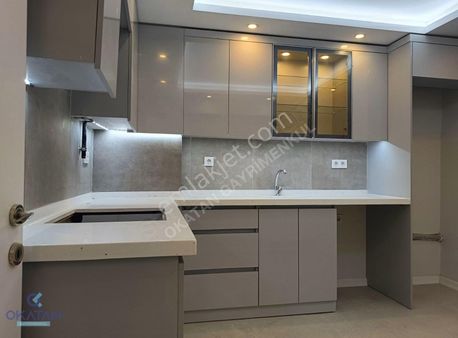 Acill Satılık Tevfikiye Mah Kirazlıkta 3+1 Ara Kat Pazaryerinde