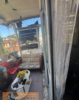 İzmir Konak Ferahlı'da Komple Satılık Bina Yatırım Fırsatı