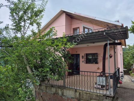 Trabzon Akçaabat Doğa İçi'nde Sessiz Sakin Satılık Mustakil Ev Arsası