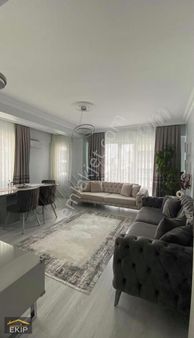 İkbal Cad Cephe Balkonlu İskanlı 95m2 Lokasyon Zengini Daire