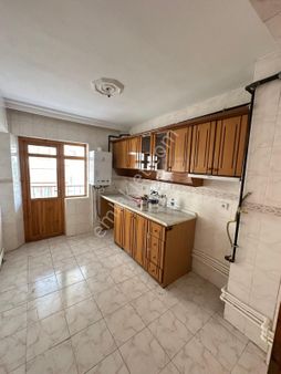 Bağlarbaşı Cadde Yakını Katta Fırsat Daire