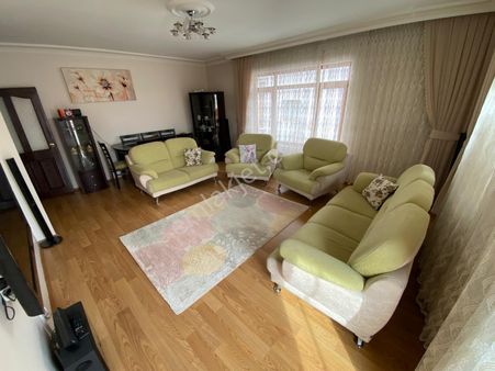 Aktepe'de Katta Cadde Yakını Fırsat Daire