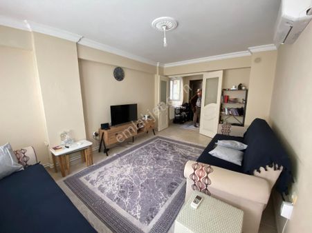 Karşıyaka İzban Yanı Merkezi Konumda Satılık 2+1 Doğalgazlı Daire