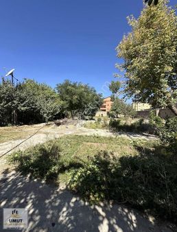 Yüksekova Yeşildere Mah. Ana Yol Üzeri Satılık Ticari Arsa