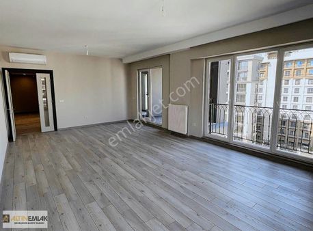 Mavera Boutıque Sitesinde Satılık Üç Cepheli 4+1 Daire Borçsuz