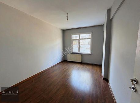 Kartal Orhantepe Merkez'de Kiralık 2+1 Daire