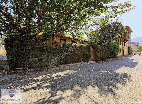 Ulaşlı'da Emsalsiz Tarihi Safiye Sultan Konağı 1145m2 İçerisinde