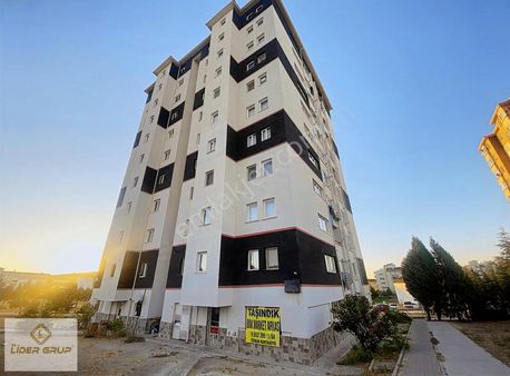 [eslider] Sultandere'de 2+1 Fiyatına Satılık Bakımlı Geniş 3+1