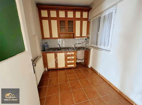 Cumhuriyet Caddesin De