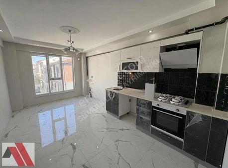 Sümbüller'den Ziya Gökalp Yakını Yerden Isıtmalı Önü Açık 1+1