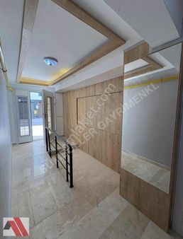 Sümbüller'den Sırma Cad. Yakını Ö. Garajlı Köşe 3+1 Lüks Daire