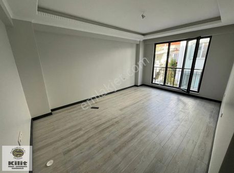 Bandırma-600 Evlerde 2+1 Satlık Ara Kat Daire