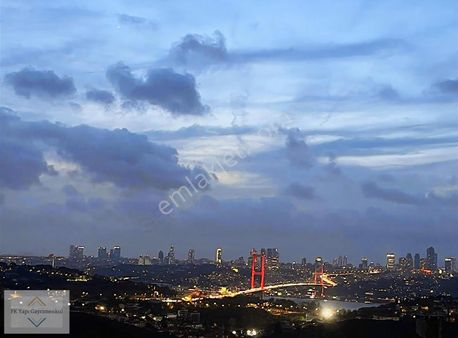 Beylerbeyinde Boğaz Manzaralı Havuzlu 4+2 355 M2 Lüks Daire