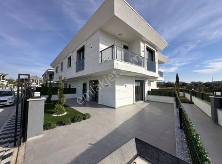 Didim'de Denize Yakın Sıfır 3+1 Otoparklı Villa